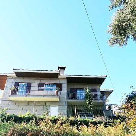 Villa Refugio Do Seixoso à Castelbuono Extérieur photo