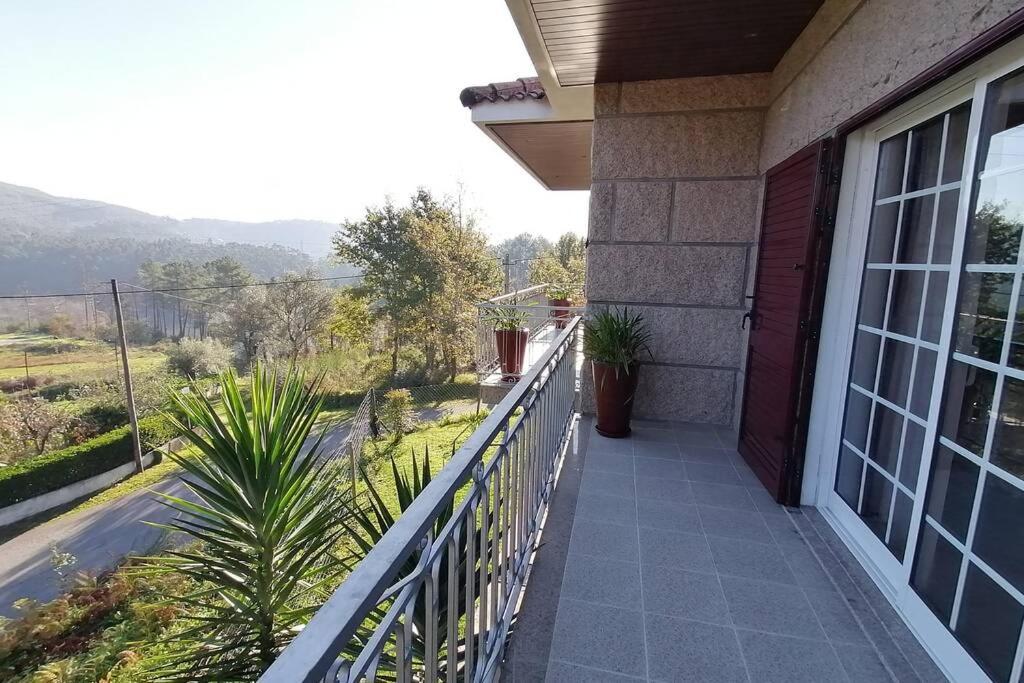 Villa Refugio Do Seixoso à Castelbuono Extérieur photo