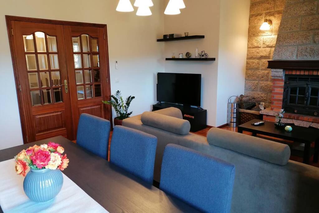Villa Refugio Do Seixoso à Castelbuono Extérieur photo